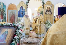 Божественная Литургия в Спасо-Казанском Симанском монастыре г.Острова, 2 января 2015 года