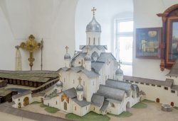Большой макет Псковского кремля в формах XV века, сентябрь 2013 года