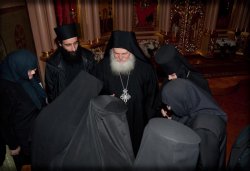 Проводы ковчега с Поясом Пресвятой Богородицы из Санкт-Петербурга 24 октября 2011 года