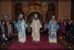 Проводы ковчега с Поясом Пресвятой Богородицы из Санкт-Петербурга 24 октября 2011 года