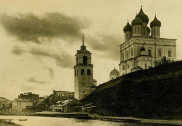 (ФОТО) Колокольня Псковского Троицкого собора