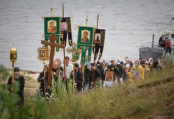 Крестный ход с иконой Спаса Елеазаровского на Талабские острова 12 июля 2014 года