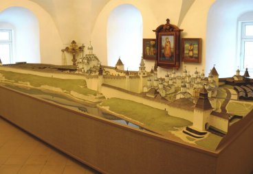 (ФОТО) Большой макет Псковского кремля в формах XV века