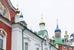 Первосвятительский визит в Псковскую епархию. Посещение пещер Псково-Печерского монастыря