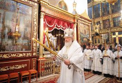 Первосвятительский визит в Псковскую епархию. Божественная литургия в Свято-Троицком соборе Псковского кремля