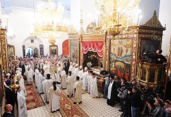 Первосвятительский визит в Псковскую епархию. Божественная литургия в Свято-Троицком соборе Псковского кремля