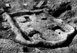 Рис. 2. Храм №3 в процессе раскопок. Общий вид
