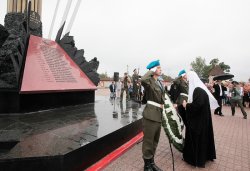 Первосвятительский визит в Псковскую епархию. Посещение Псковского епархиального управления, Мирожского монастыря и расположения 76-й гвардейской десантно-штурмовой дивизии