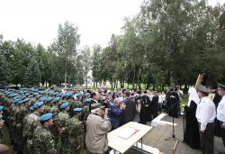 Первосвятительский визит в Псковскую епархию. Посещение Псковского епархиального управления, Мирожского монастыря и расположения 76-й гвардейской десантно-штурмовой дивизии