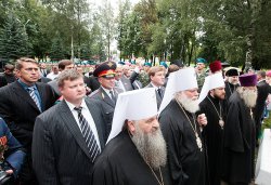 Первосвятительский визит в Псковскую епархию. Посещение Псковского епархиального управления, Мирожского монастыря и расположения 76-й гвардейской десантно-штурмовой дивизии