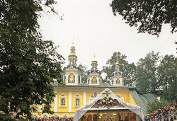 Крестный ход на Успение Божией Матери с чудотворной Ее иконой