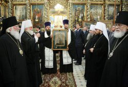 Первосвятительский визит в Псковскую епархию. Передача чудотворной иконы «Спас Вседержитель»