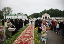 Первосвятительский визит в Псковскую епархию. Передача чудотворной иконы «Спас Вседержитель»