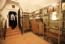 Первосвятительский визит в Псковскую епархию. Посещение пещер Псково-Печерского монастыря