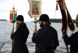 Крестный ход с иконой Спаса Елеазаровского на Талабские острова 12 июля 2012 года