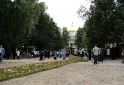 Паломничество в Свято-Успенский Псково-Печерский монастырь 29 августа 2011 года на всенощное бдение - Иерусалимский Чин Погребения Божией Матери
