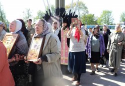 Крестный ход вокруг Пскова 15 мая 2012 года