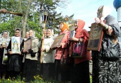 Крестный ход вокруг Пскова 15 мая 2012 года