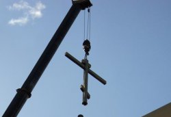 Освящение куполов и колоколов храма в Крестах 4 июля 2012 года