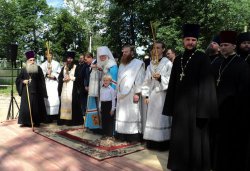 Освящение куполов и колоколов храма в Крестах 4 июля 2012 года