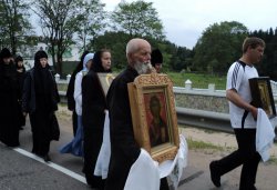 Крестный ход с иконой Спаса Елеазаровского на Талабские острова 12 июля 2012 года