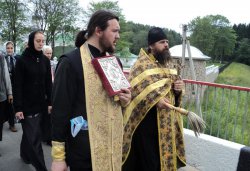 Крестный ход с иконой Спаса Елеазаровского на Талабские острова 12 июля 2012 года
