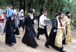 Крестный ход с иконой Спаса Елеазаровского на Талабские острова 12 июля 2012 года