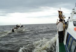 Крестный ход с иконой Спаса Елеазаровского на Талабские острова 12 июля 2012 года