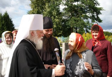 Чин освящения купола и креста храма Рождества Христова поселка Красиковщина, 30 августа 2015 года