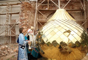 Чин освящения купола и креста храма Рождества Христова поселка Красиковщина, 30 августа 2015 года