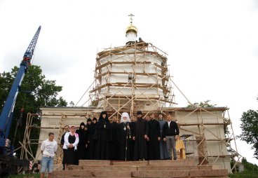 Чин освящения купола и креста храма Рождества Христова поселка Красиковщина, 30 августа 2015 года