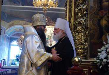 (ФОТО) Митрополит Нижегородский и Арзамасский Георгий преподнес Свято-Троицкому кафедральному собору образ преподобного Серафима Саровского с частицей его святых мощей