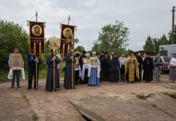 Крестный ход с иконой Спаса Елеазаровского на Талабские острова 12 июля 2012 года. Фоторепортаж Андрея Кокшарова