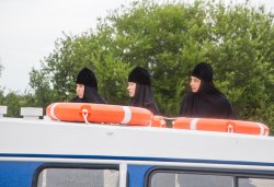 Крестный ход с иконой Спаса Елеазаровского на Талабские острова 12 июля 2012 года. Фоторепортаж Андрея Кокшарова