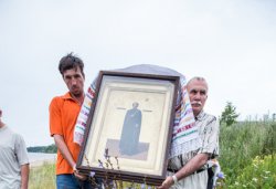 Крестный ход с иконой Спаса Елеазаровского на Талабские острова 12 июля 2012 года. Фоторепортаж Андрея Кокшарова