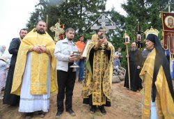 Крестный ход с иконой Спаса Елеазаровского на Талабские острова 12 июля 2012 года. Фоторепортаж Андрея Кокшарова