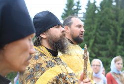 Крестный ход с иконой Спаса Елеазаровского на Талабские острова 12 июля 2012 года. Фоторепортаж Андрея Кокшарова