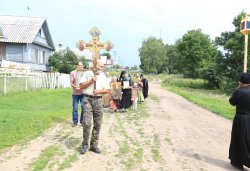 Крестный ход с иконой Спаса Елеазаровского на Талабские острова 12 июля 2012 года. Фоторепортаж Андрея Кокшарова