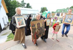 Крестный ход с иконой Спаса Елеазаровского на Талабские острова 12 июля 2012 года. Фоторепортаж Андрея Кокшарова