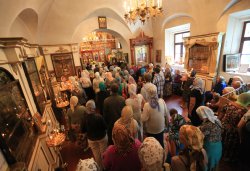 Крестный ход с иконой Спаса Елеазаровского на Талабские острова 12 июля 2012 года. Фоторепортаж Андрея Кокшарова