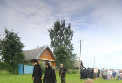 Крестный ход с иконой Спаса Елеазаровского на Талабские острова 12 июля 2012 года. Фоторепортаж Андрея Кокшарова