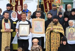 Крестный ход с иконой Спаса Елеазаровского на Талабские острова 12 июля 2012 года. Фоторепортаж Андрея Кокшарова