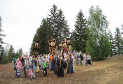 Крестный ход с иконой Спаса Елеазаровского на Талабские острова 12 июля 2012 года