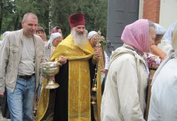 Крестный ход вокруг Пскова 16 августа 2012 года