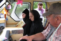 Крестный ход с иконой Спаса Елеазаровского на Талабские острова 12 июля 2012 года