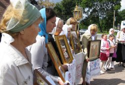 Крестный ход вокруг Пскова 16 июля 2012 года