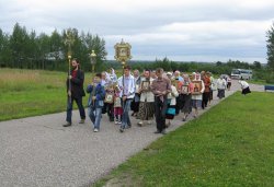 Крестный ход вокруг Пскова 16 августа 2012 года