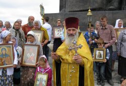 Крестный ход вокруг Пскова 16 августа 2012 года