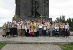Крестный ход вокруг Пскова 16 августа 2012 года