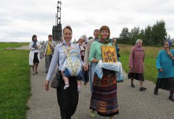 Крестный ход вокруг Пскова 16 августа 2012 года